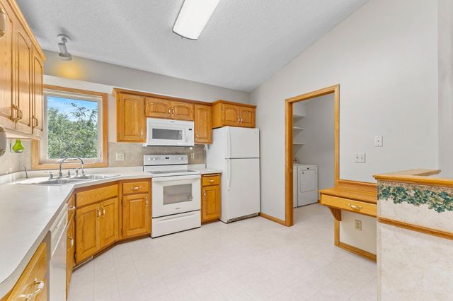 648 85th Avenue NW, Coon Rapids, MN 55433