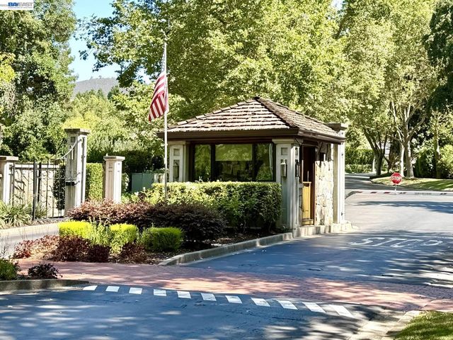 2112 Red Oak Place, Danville, CA 94506