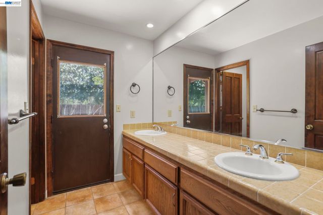2112 Red Oak Place, Danville, CA 94506