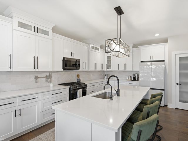 19415 Rachael Drive, Macomb Twp, MI 48042