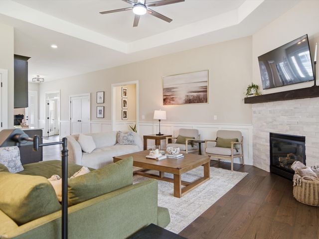 19415 Rachael Drive, Macomb Twp, MI 48042