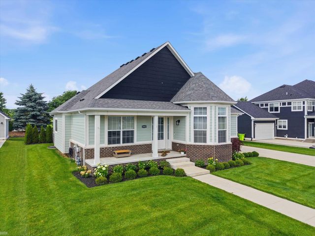 19415 Rachael Drive, Macomb Twp, MI 48042