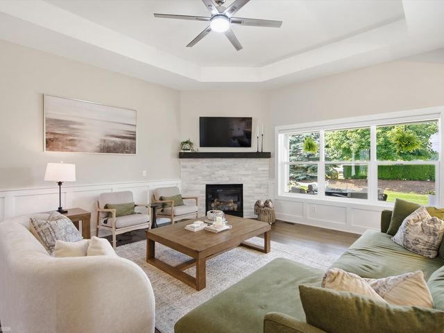 19415 Rachael Drive, Macomb Twp, MI 48042