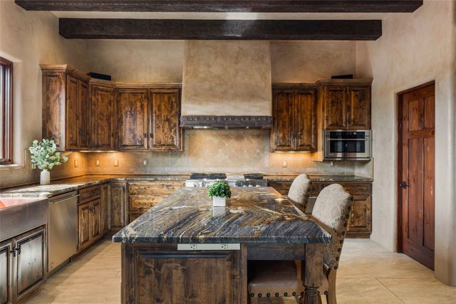 24 Calle Ventoso W, Santa Fe, NM 87506