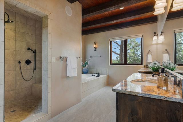 24 Calle Ventoso W, Santa Fe, NM 87506