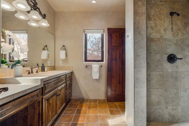 24 Calle Ventoso W, Santa Fe, NM 87506