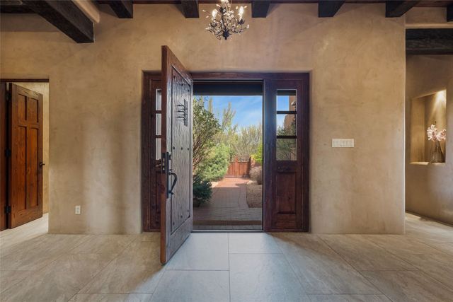 24 Calle Ventoso W, Santa Fe, NM 87506