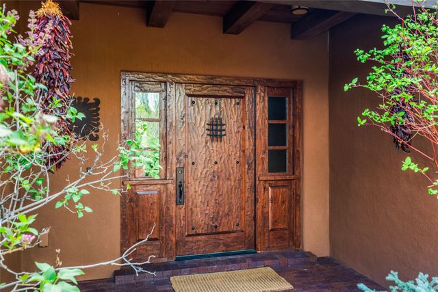 24 Calle Ventoso W, Santa Fe, NM 87506