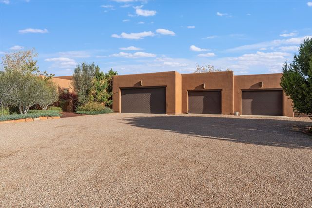 24 Calle Ventoso W, Santa Fe, NM 87506