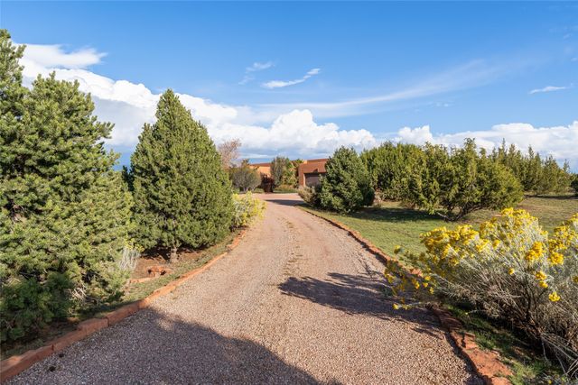 24 Calle Ventoso W, Santa Fe, NM 87506