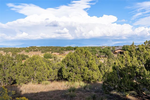 24 Calle Ventoso W, Santa Fe, NM 87506