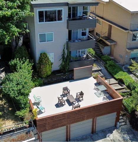 2366 E Yale Avenue E, Seattle, WA 98102