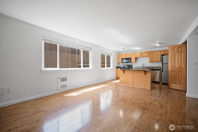 2366 E Yale Avenue E, Seattle, WA 98102