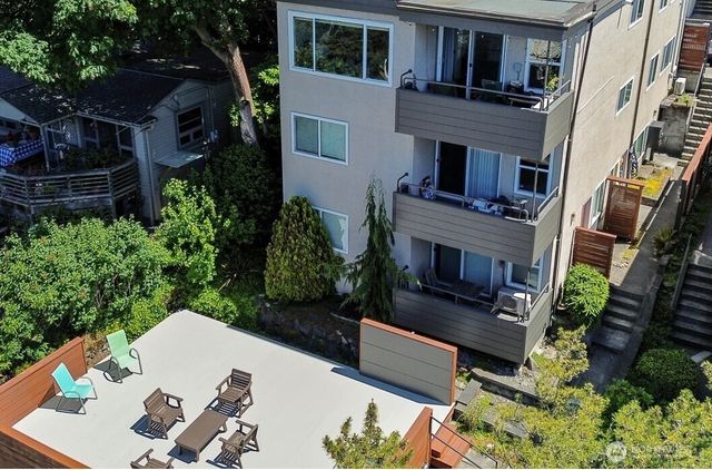 2366 E Yale Avenue E, Seattle, WA 98102