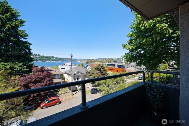2366 E Yale Avenue E, Seattle, WA 98102