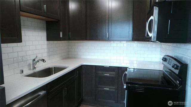 2366 E Yale Avenue E, Seattle, WA 98102
