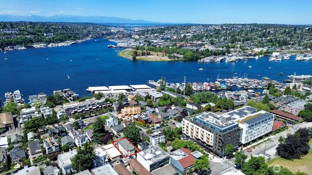 2366 E Yale Avenue E, Seattle, WA 98102