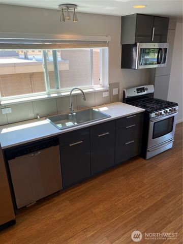 2366 E Yale Avenue E, Seattle, WA 98102