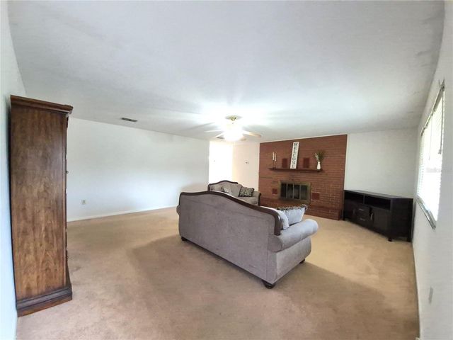 25632 SW 19TH AVENUE, Newberry, FL 32669