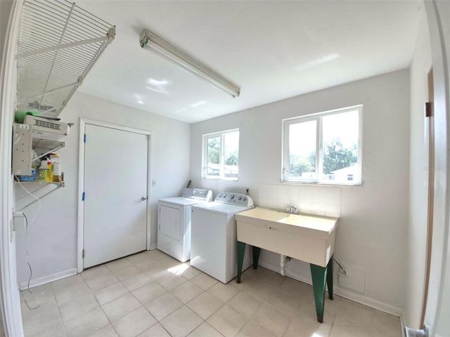 25632 SW 19TH AVENUE, Newberry, FL 32669