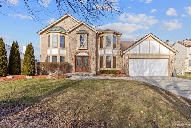 37701 Fleetwood Drive, Farmington Hills, MI 48331