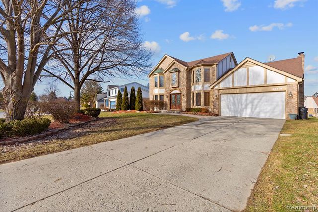 37701 Fleetwood Drive, Farmington Hills, MI 48331