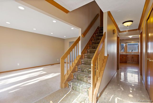 37701 Fleetwood Drive, Farmington Hills, MI 48331