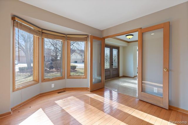 37701 Fleetwood Drive, Farmington Hills, MI 48331