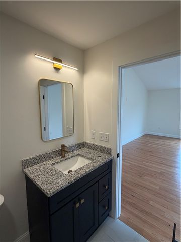 18 Tacoma Street, Cranston, RI 02920