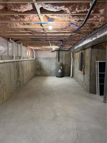 18 Tacoma Street, Cranston, RI 02920