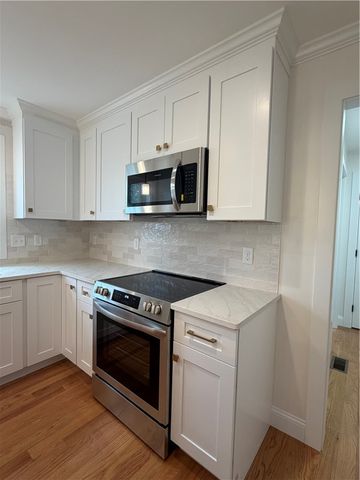 18 Tacoma Street, Cranston, RI 02920