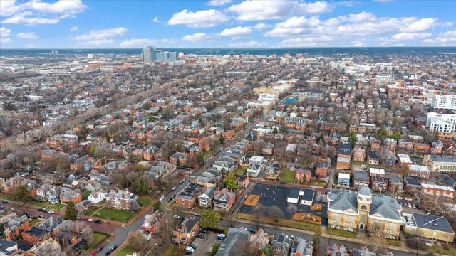 915 Dennison Avenue, Columbus, OH 43201