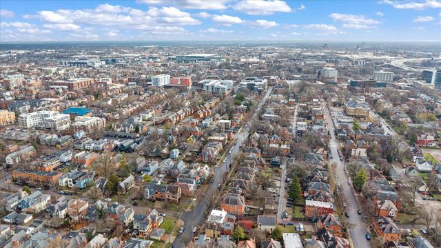 915 Dennison Avenue, Columbus, OH 43201