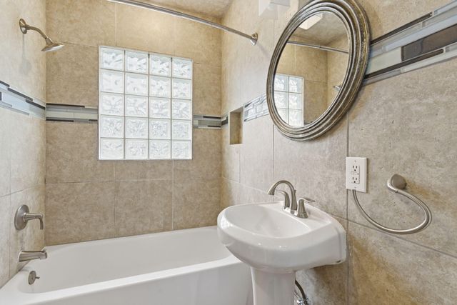 700 S Weller Avenue, Springfield, MO 65802