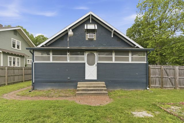 700 S Weller Avenue, Springfield, MO 65802
