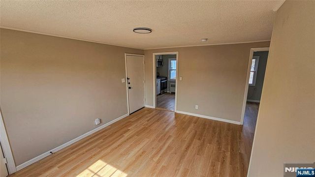 64 Hastings B, Rutherford, NJ 07070