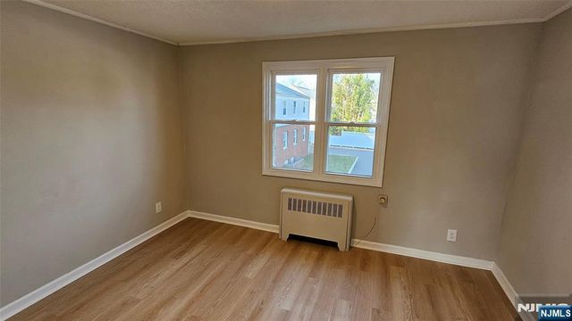 64 Hastings B, Rutherford, NJ 07070