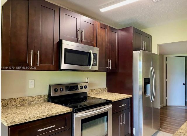 6105 Royal Poinciana Ln, Tamarac, FL 33319