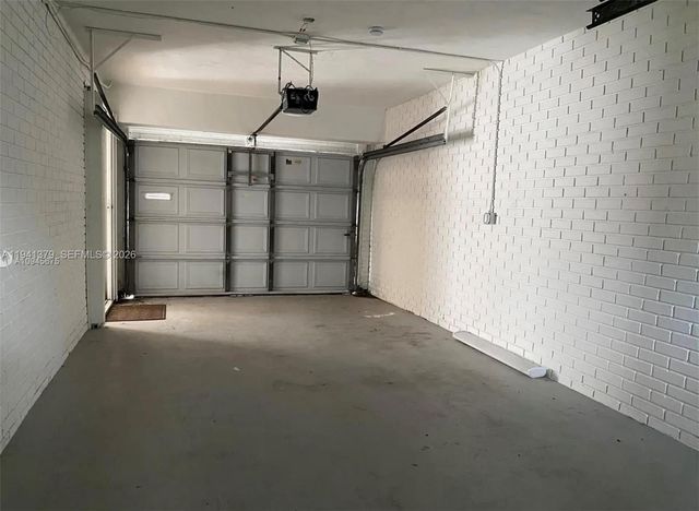 6105 Royal Poinciana Ln, Tamarac, FL 33319