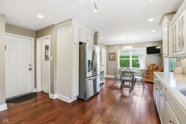 7285 N Illinois Street, Indianapolis, IN 46260