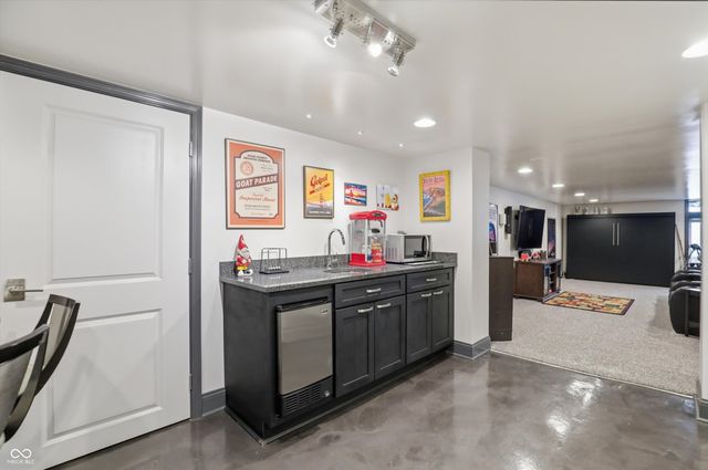 7285 N Illinois Street, Indianapolis, IN 46260