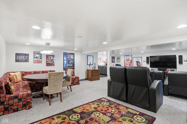 7285 N Illinois Street, Indianapolis, IN 46260