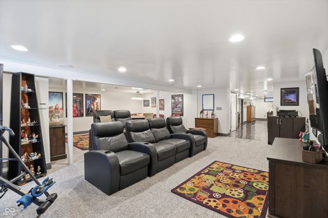 7285 N Illinois Street, Indianapolis, IN 46260