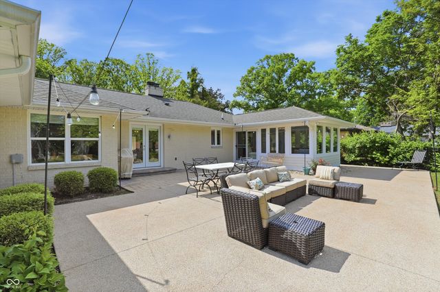 7285 N Illinois Street, Indianapolis, IN 46260