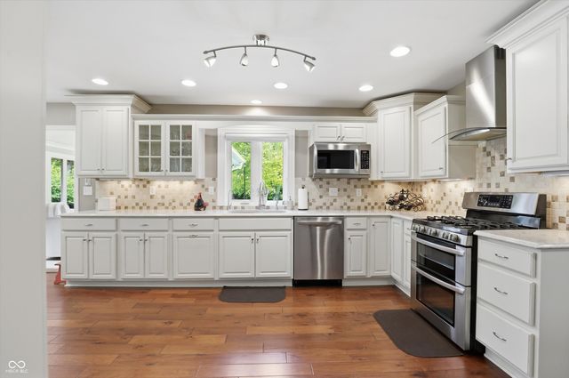 7285 N Illinois Street, Indianapolis, IN 46260