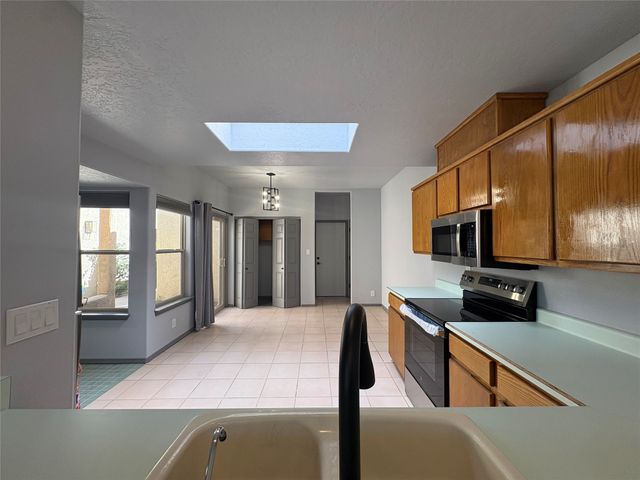 2729 La Bajada, Santa Fe, NM 87505