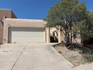 2729 La Bajada, Santa Fe, NM 87505