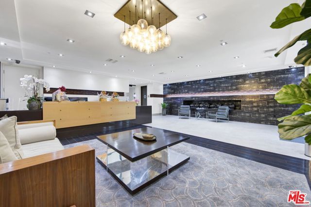 432 N Oakhurst Drive 402, Beverly Hills, CA 90210