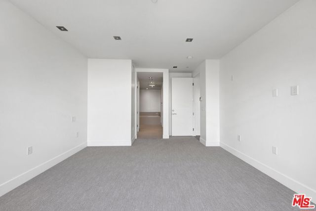 432 N Oakhurst Drive 402, Beverly Hills, CA 90210