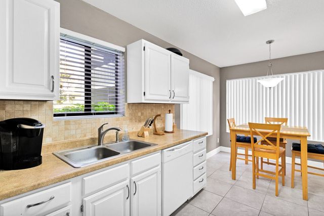 9632 Riverside Drive 3, Sebastian, FL 32958